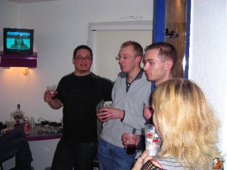 hohohohoho!!!!c quoi se verre dans t mains????